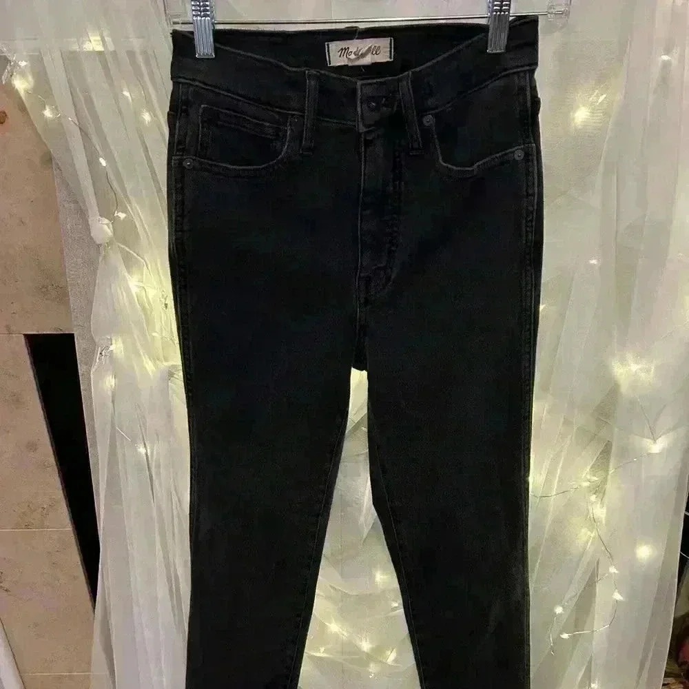 Madewell Women’s 10” High- rise Skinny. Size 27. Black. Preowned.